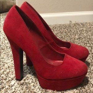 High heels size 8